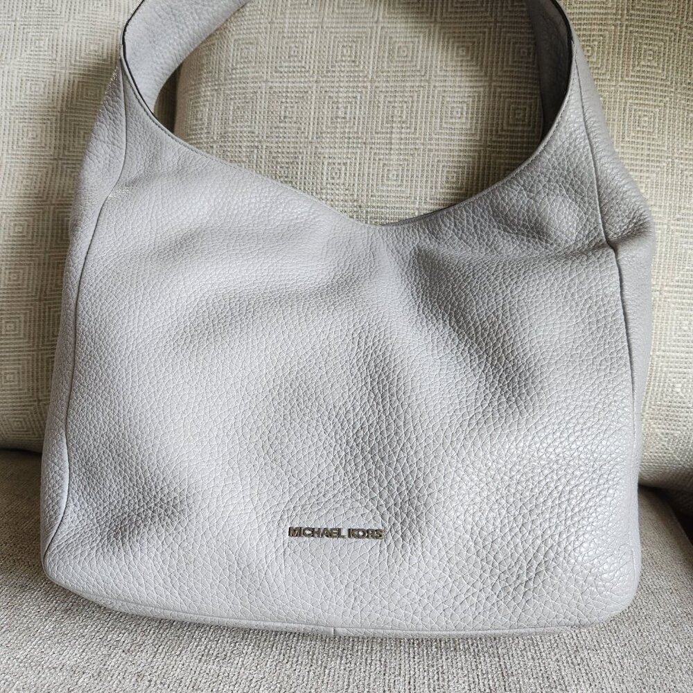 MICHAEL KORS LENA large pebble leather hobo lined light grey - Picture 15 of 15